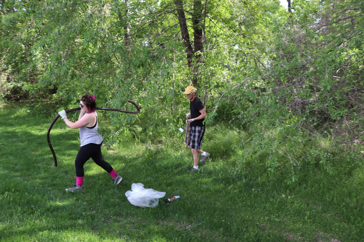 Students Lead Effort to Keep Campus Clean 