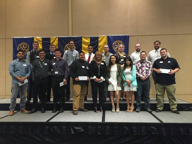 Yakima Rotary Awards Scholarships to Perry Tech Students