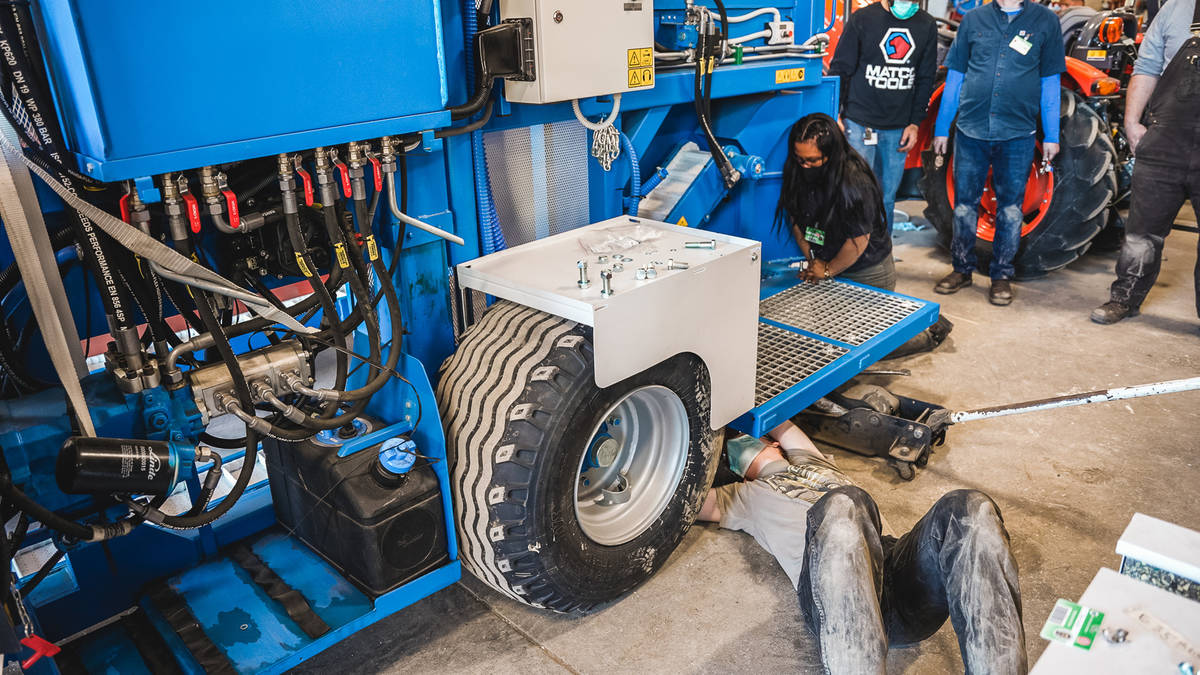 Blueline Provides Hands-on Wrench Time Experience for Ag & Diesel Students